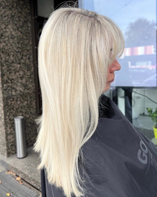 Platinblonder Schnitt — Hair Flair X Dortmund